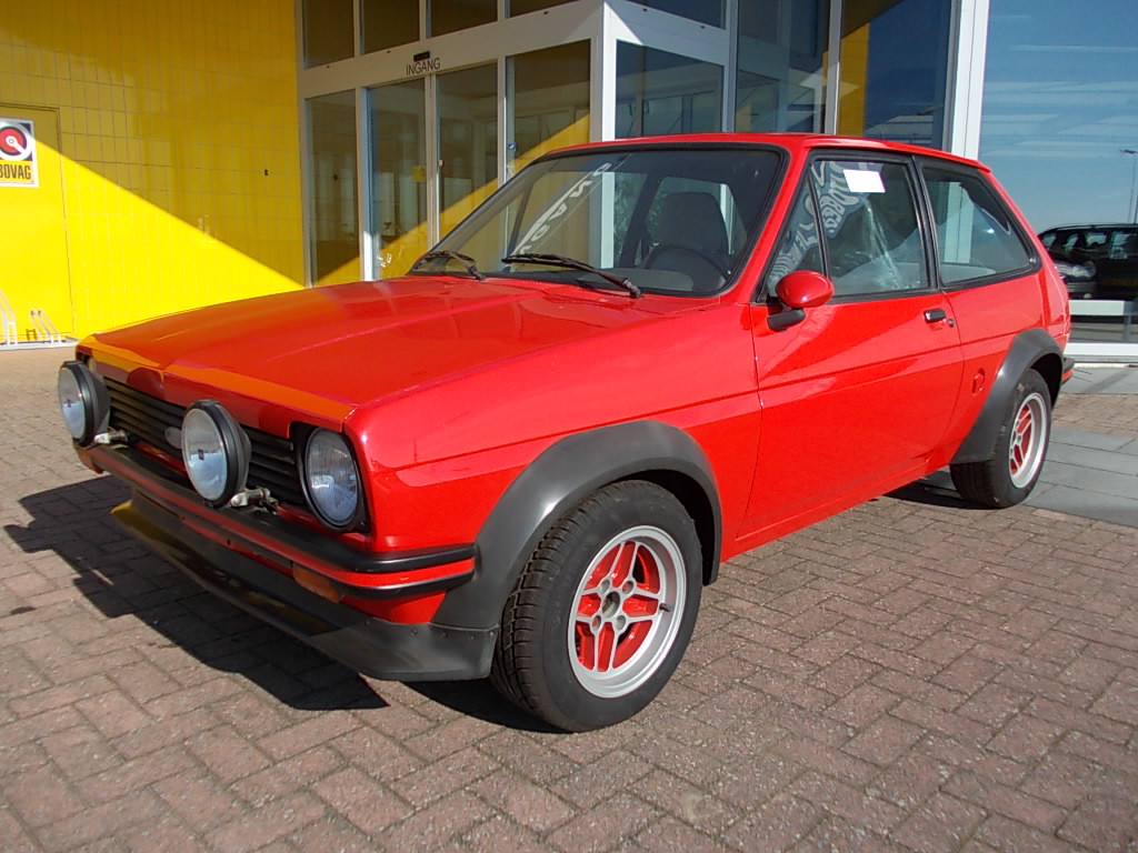 FORD FIESTA MK1 1 6 XR2 RS uitgevoerd projectauto Autobedrijf Niemantsverdriet Poortvliet